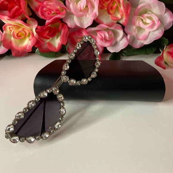 Accessories - Fashionable Sunglasses for women - (Renaissance Tour Vibes)